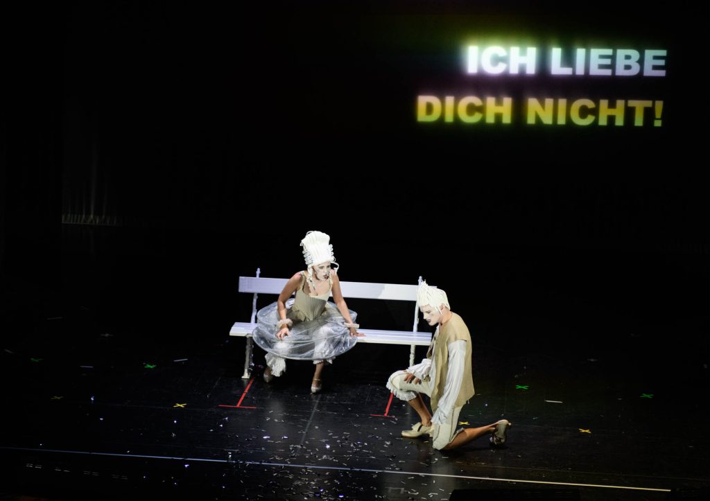 Joachim Tschiedel - Produktionen - Le devin du village - Theaterakademie München